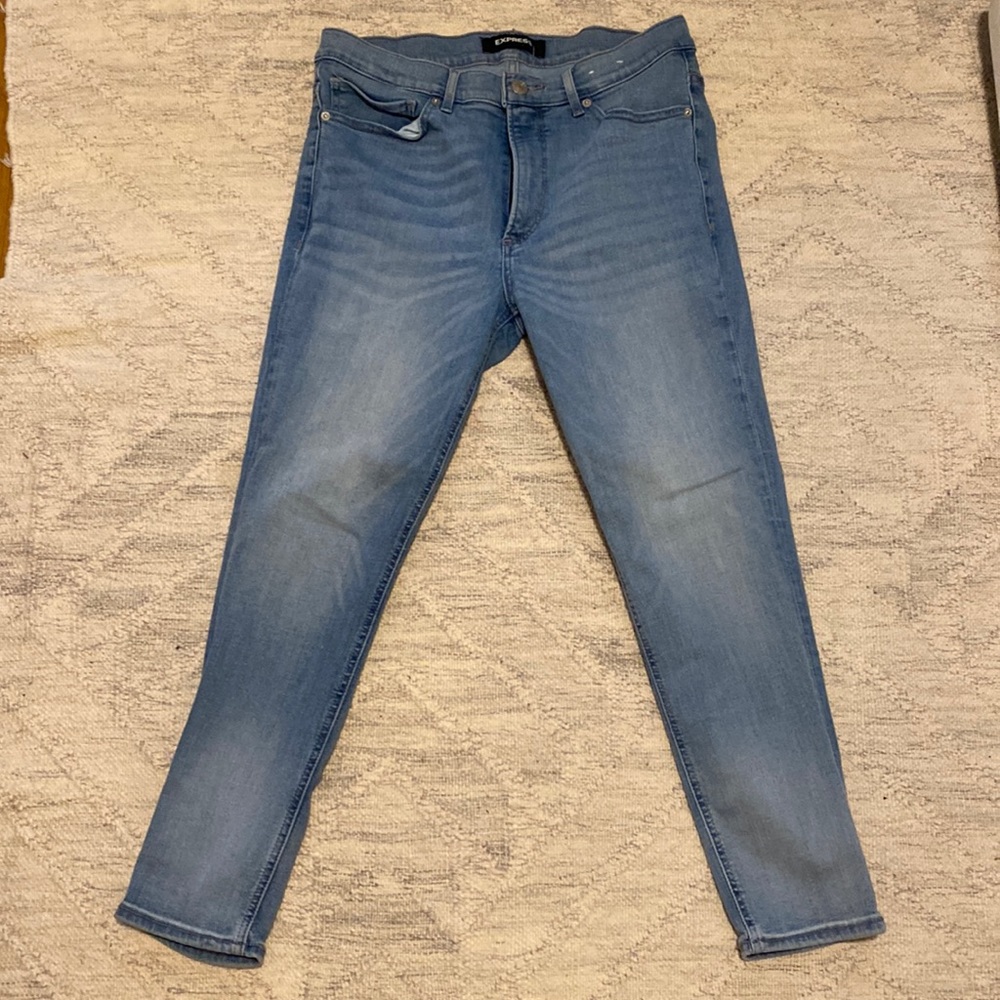 Express Size 10R. High rise legging Jean
